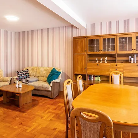 Zum Weißen Roß Apartment Hausen (Rhon-Grabfeld)