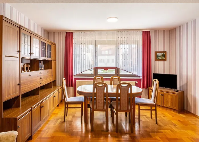 Zum Weißen Roß * Hausen (Rhon-Grabfeld)